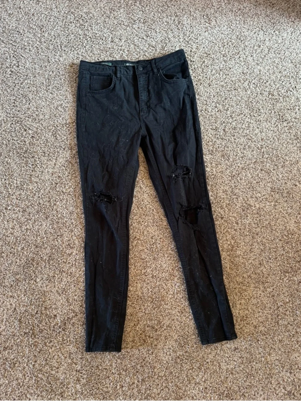 Wild Fable Distressed High Rise Skinny Jeans Size 10 - Picture 3 of 5